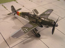  1945 kvìten      Focke Wulfe Fw 190D-9                             